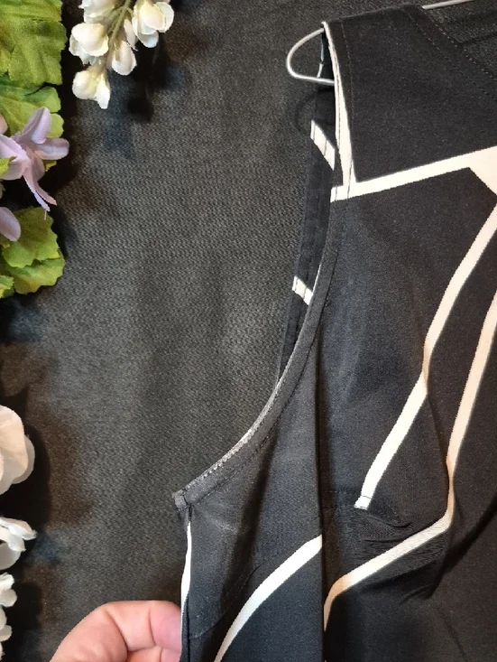 Evan Picone Black Midi Dress with White Geometric Print - Picture 4 of 6